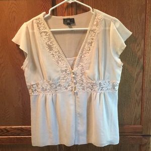 3/$15 Iz byer California lace top size XL